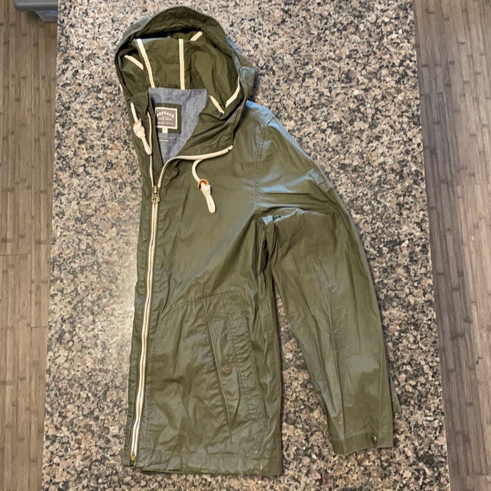 FatFace United Kingdom raincoat